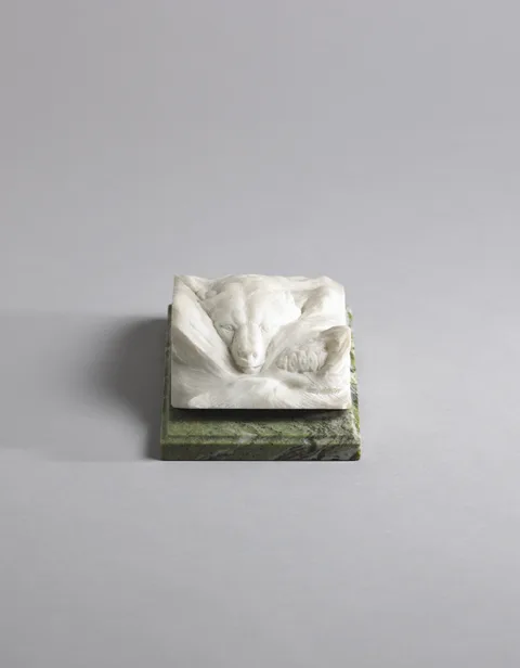 George Frederick Morris Harding, POLAR BEAR, 1930, Carrara marble on Connemara marble base
