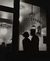 Willy Ronis, MÉNILMONTAUT (DEVANT CHEZ MESTRE)