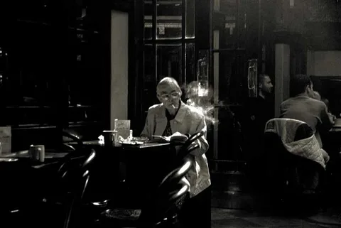 Andrew Ward, BEWLEY'S CAFE, DUBLIN, 1993, gelatin silver print