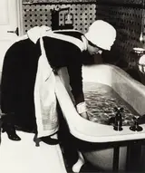 Bill Brandt, Maid Drawing A Bath London