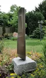 Hans Joachim Albrecht, Verspannung gegenläufiger Profile, 2005, Bronze