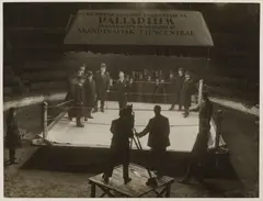 Anonyme, Minne fran Carpentier uppvisningen i Stockholms Cirkus den 22/2 1921, Album de vingt-sept tirages argentiques du boxeur Georges Carpentier