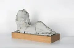 SARKOFAG by Maria Teresa Kuczyńska, 1979, porcelana, offered Oct 2024