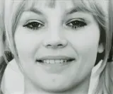 Natalia LL, Z CYKLU „SZTUKA KONSUMPCYJNA“