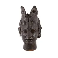 Decebal Taroi, Himeră, 2019, semiporțelan, smalț ceramic, cu elemente presate în negativ, ardere la 1000°C