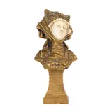 Eugène Bernoud, Domniță medievală, bronz aurit, fildeș sculptat