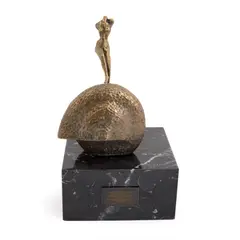 Salvador Dalí, Nud urcând scările, bronz