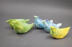 Rosemary Brittain, Five porcelain birds, with green, yellow, and blue glazes