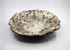 Len Castle, Rare sinter dish, earthenware with lichen-like texture, 1998