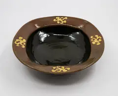 Barry Brickell, Rimmed bowl, of rounded square form, with impressed yellow decoration to the rim, c. early 1990s