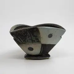 Jeff Oestreich, Triangular bowl, soda fired stoneware, c. 1997
