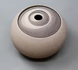 Matthew Chambers, Ceramic sculptural vessel, five layers of alternating tones