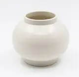 Ernest Shufflebotham for Crown Lynn, Hand-potted spherical vase, with white cream glaze, shape no. 9