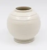 Small hand-potted vase by Ernest Shufflebotham for Crown Lynn, with white cream glaze, shape no. 15, offered Feb 2026