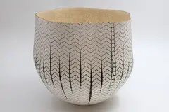 Mark Mitchell, Peak, ceramic, terra sigillata, oxide and gold leaf, 2018