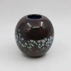 Garry Nash, Iridescent vase, blown glass