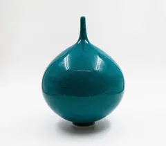 Turquoise orb vase by Peter Collis, porcelain with thinly crackled glaze, of globular form with spire neck, sold May 2025