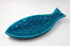 Merilyn Wiseman, Large fish platter, white earthenware with a shiny and bright blue glaze and applied grid design