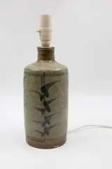 Peter Stichbury, Table lamp, stoneware with underglaze blue bamboo design on oatmeal ground
