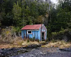 Chris Corson-Scott, Winter Powerhouse at the Old Escarpment Mine, Denniston Plateau, archival pigment print, 2016