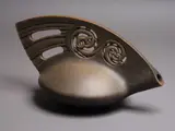 Manos Nathan, Ipu Wairoa (1998), burnished earthenware