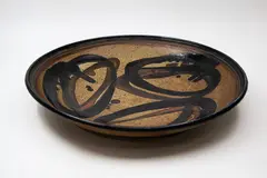 Early table bowl by Peter Collis, stoneware with gestural decoration to the centre, sold Feb 2024