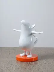 Seung Yul Oh, Pou sto, epoxy paint on aluminium casting, two parts, 7/10 (2020)