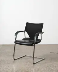 Wilkhahn Modus, An Executive Visitors chair, in black leather and cantilevered in form