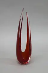 Greg Swinburne, Scarlet offering sculpture, glass