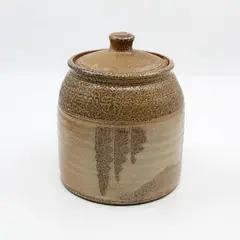 Hillside Pottery, Lidded crock, stoneware with salt glaze in caramel and beige hues