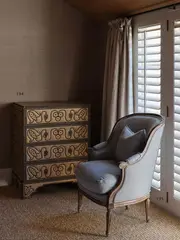 Usa Formations, Dutch leather chest, with four drawers and nailhead detailing