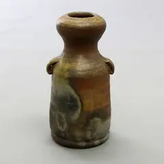 Bizen Ware, Handled vase attributed to Isezaki Jun, woodfired stoneware