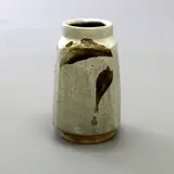 Murata Gen, Faceted vase, stoneware with iron brushwork over nuka glaze