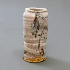 Suzuki Goro, Cylindrical vase, stoneware with shino glaze and painted gestural decoration