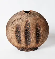 Len Castle, Discoid Vase, iron oxide washed stoneware with three rope impressions