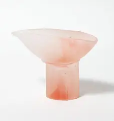 Ann Robinson, Amphora, cast glass