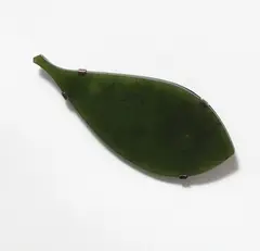 Warwick Freeman, Leaf Brooch, pounamu, sterling silver (1990s)