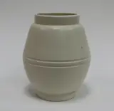 Hand-potted ovoid vase by Ernest Shufflebotham for Crown Lynn, shape No. 11, sold Sep 2016