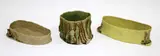 Mollé Goodsell, Three pieces of pottery, comprising a tree stump planter and two dishes