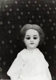 Yvonne Todd, Mrs Valakenberg’s Doll