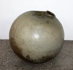Doreen Blumhardt, A large ash glaze floor vase