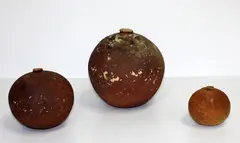 Three stoneware globular vases by Len Castle, of graduated size, sold Mar 2015