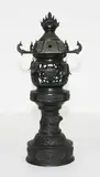 in three sections Japanese bronze lantern, Meiji period (1868-1912), with bells hanging from the hexagonal top