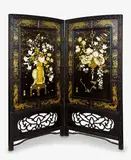 Fine Japanese two-panel Shibayama screen, Meiji period (1868-1912), inlaid in Shibayama-style on a black lacquer ground with a tiger entwined around a vase of flowers and with a dragon amongst a hanging basket,