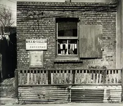 Les Cleveland, Lee Quing's Chinese Goods Shop, Haining Street, gelatin silver print