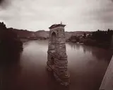 Laurence Aberhart, Old bridge structure from new bridge, Clutha River, Alexandra, December 1980