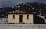 Robin Morrison, Stan Cotter's House, Near Cromwell, colour photograph
