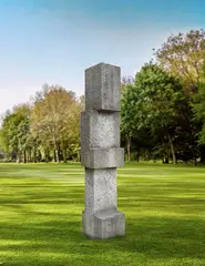 Hans Steinbrenner, Stele, 1985, Stone (shell limestone)