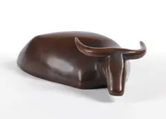 Kleine liegende Kuh by Ewald Mataré, 1929, Bronze with brown patina, sold Jun 2022