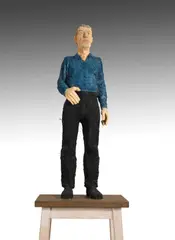 Stephan Balkenhol, Mann mit blauem Hemd, 2003, Wooden sculpture. Wawa wood, partly with colors